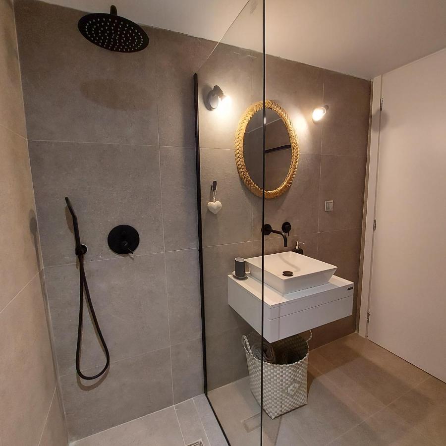Onar Beachfront Residence, Loutraki ภายนอก รูปภาพ